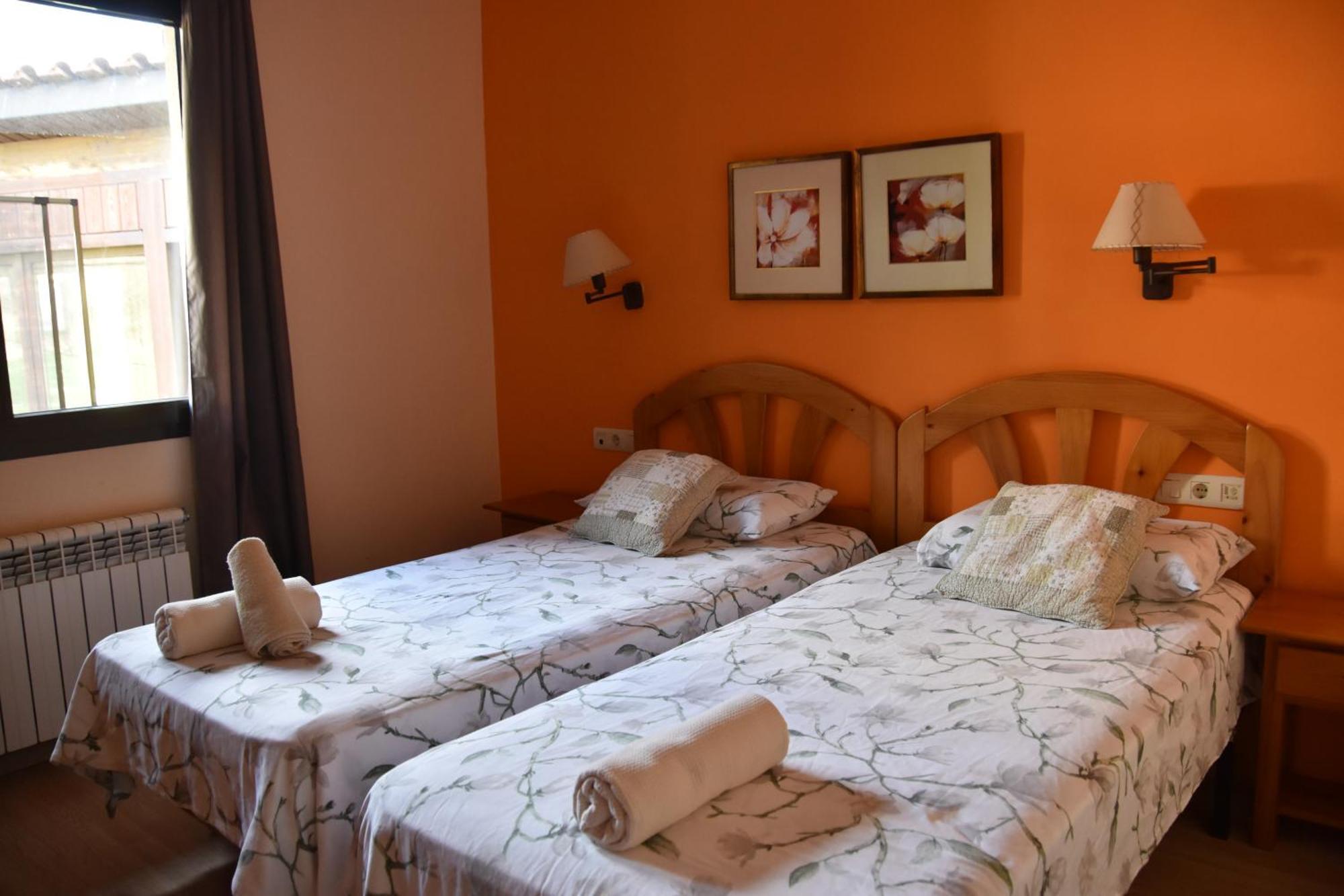 Hostal Cal Batista Бага Экстерьер фото