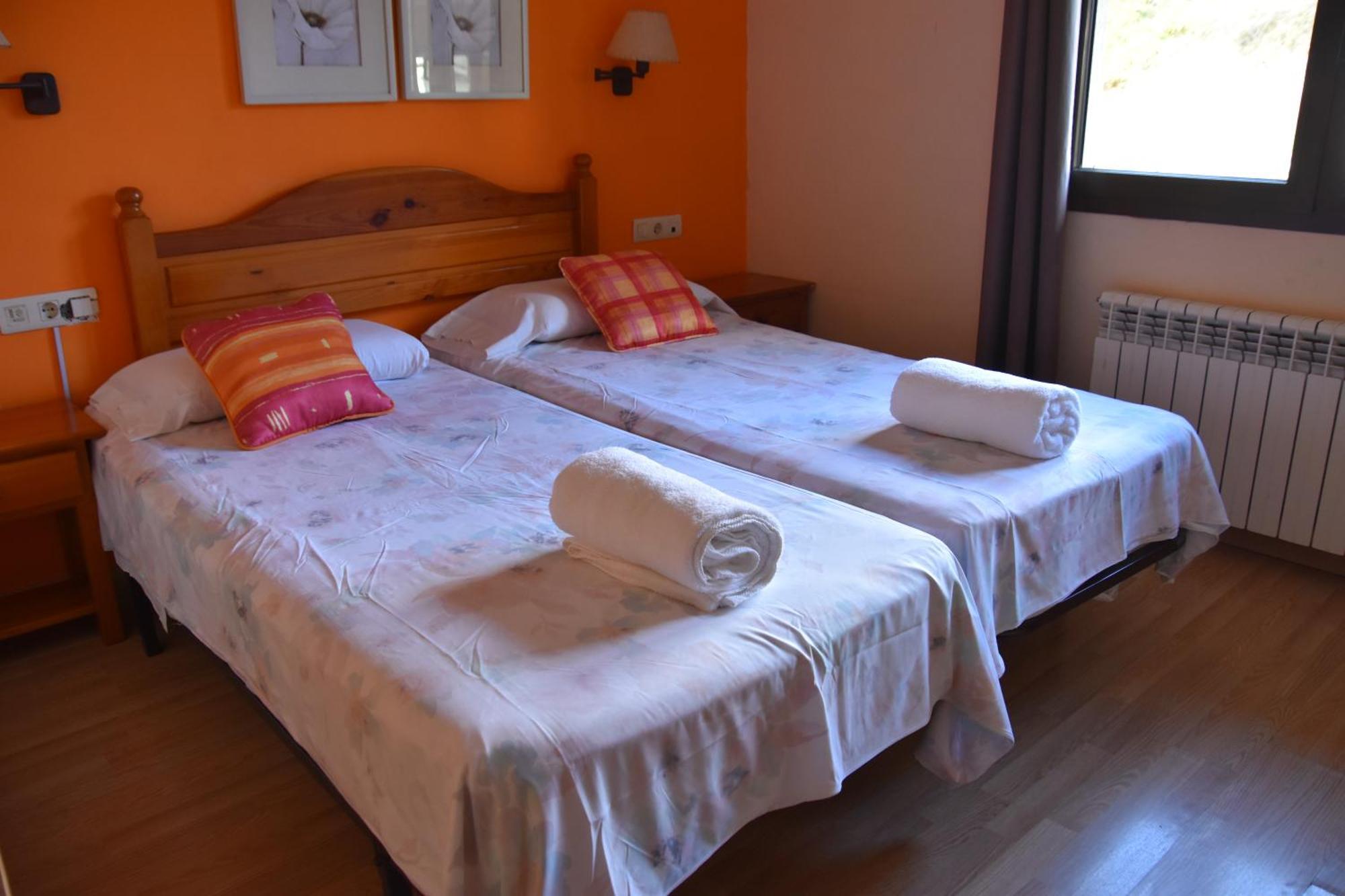 Hostal Cal Batista Бага Экстерьер фото