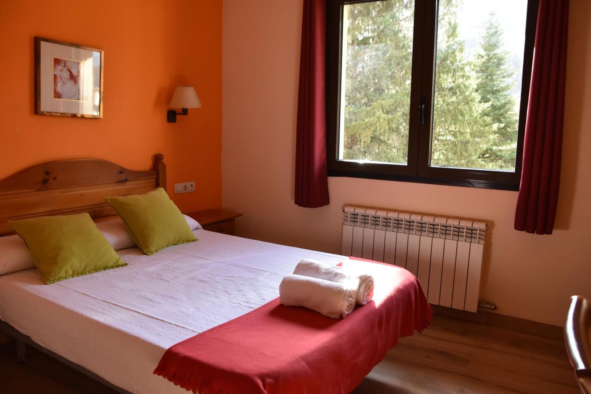Hostal Cal Batista Бага Экстерьер фото