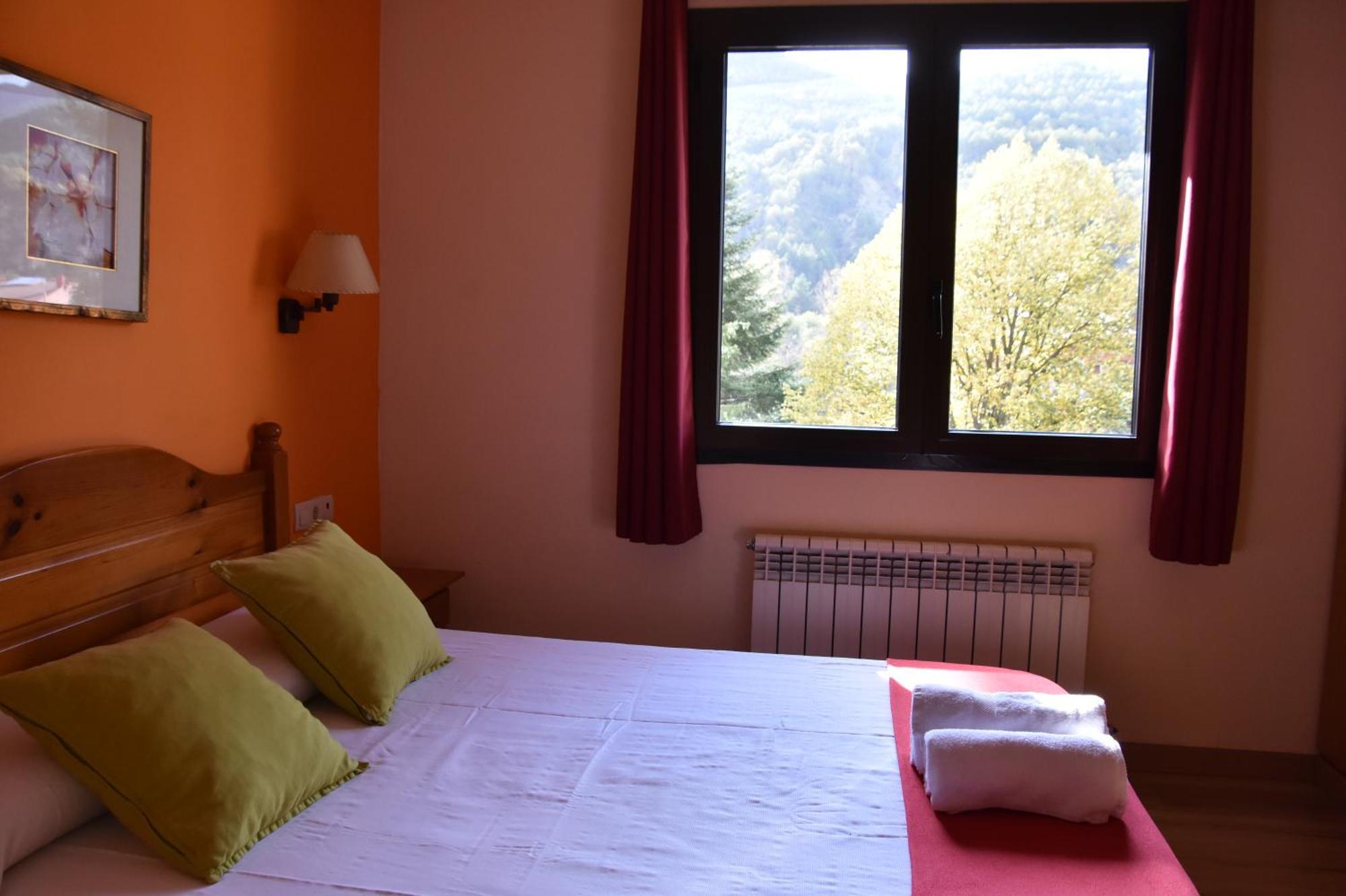 Hostal Cal Batista Бага Экстерьер фото